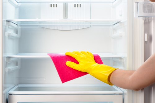 Remove all food item before cleaning your fridge